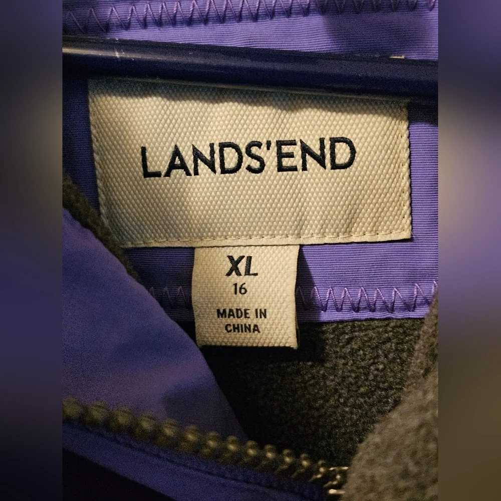 Lands' End Girls' Squall Jacket Purple Waterproof Windproof Hooded Size XL 16